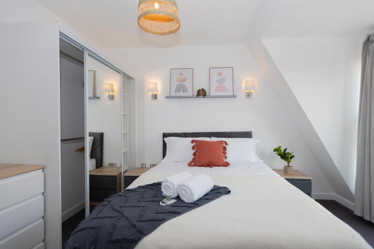 Stunning 3 Bedroom Penthouse With Terrace And Lift * Londres