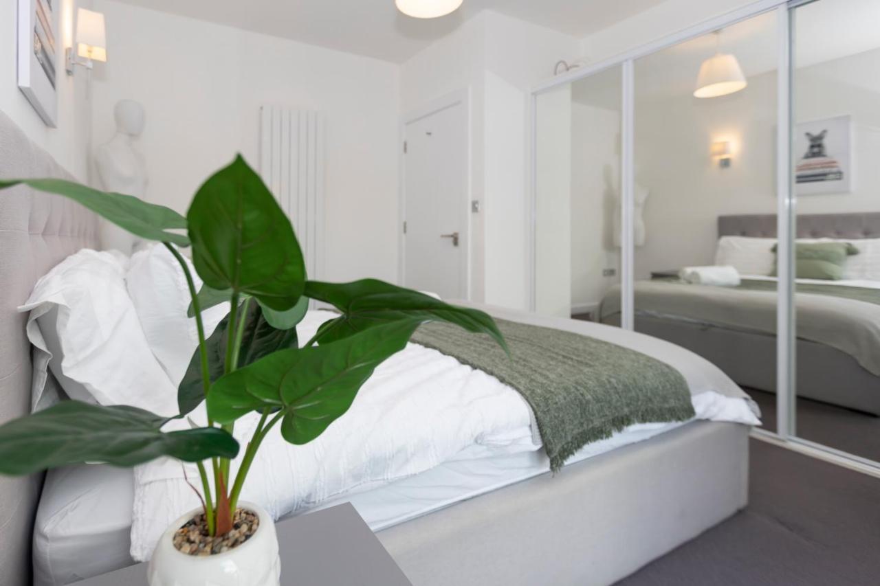 Stunning 3 Bedroom Penthouse With Terrace And Lift * Londres