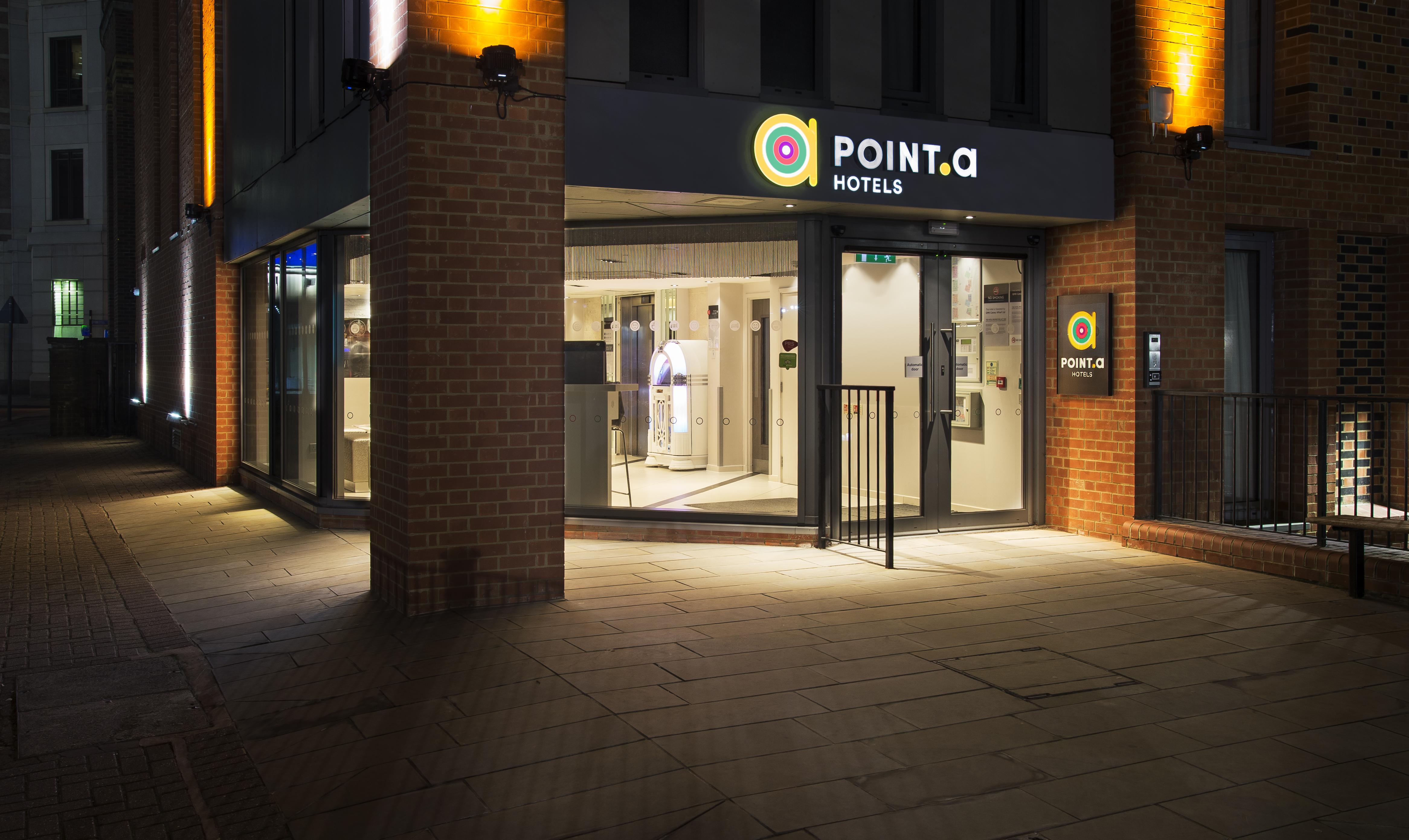 Point A Canary Wharf 3*
