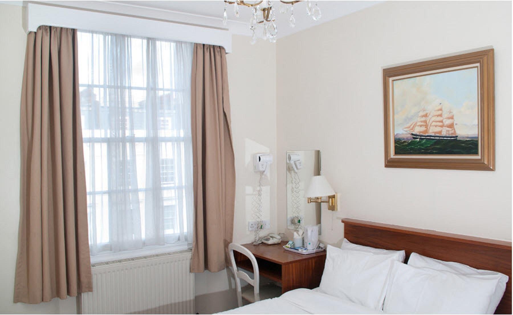 St George's Hotel London