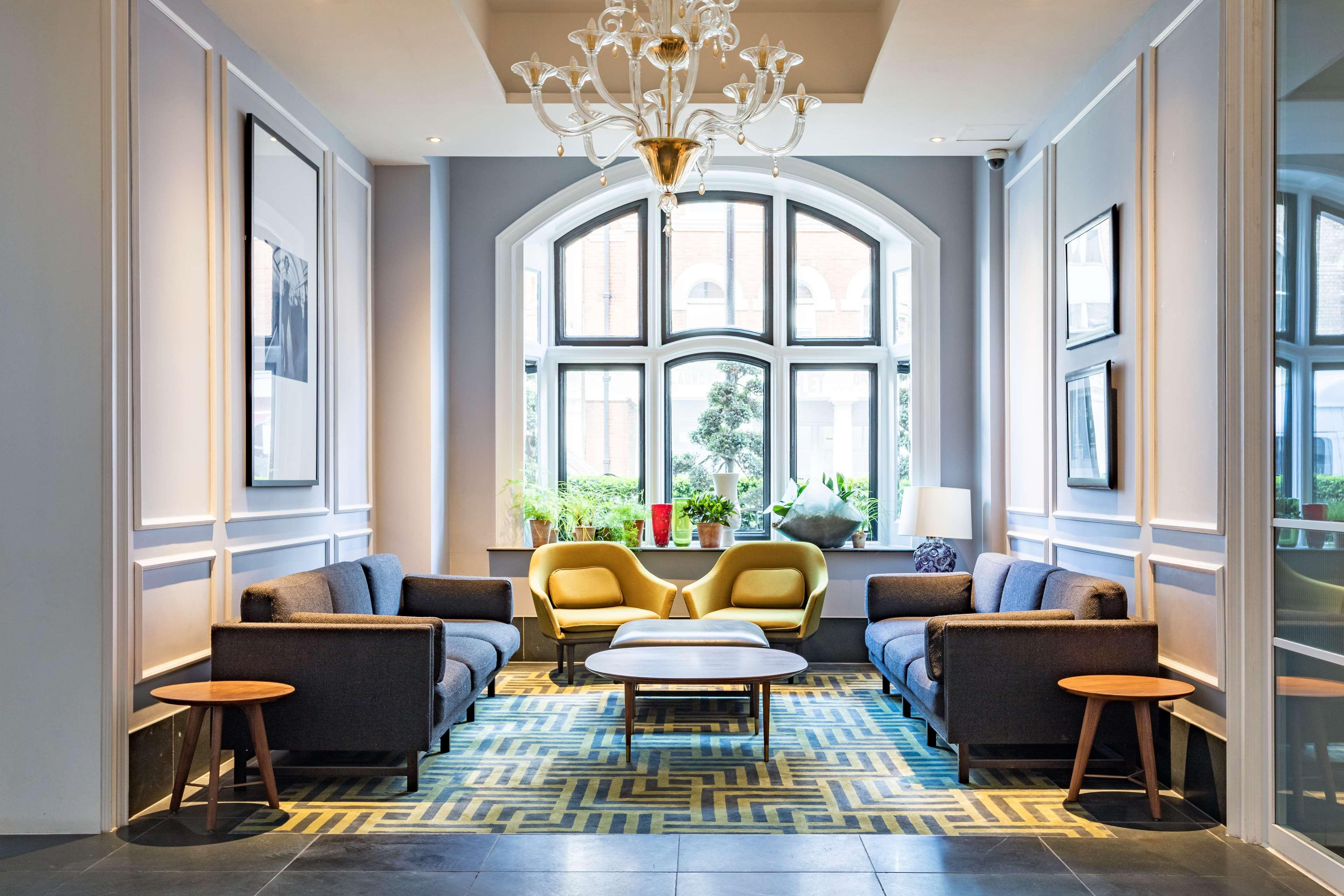 Radisson Blu Hotel, Bloomsbury Hotel 4*