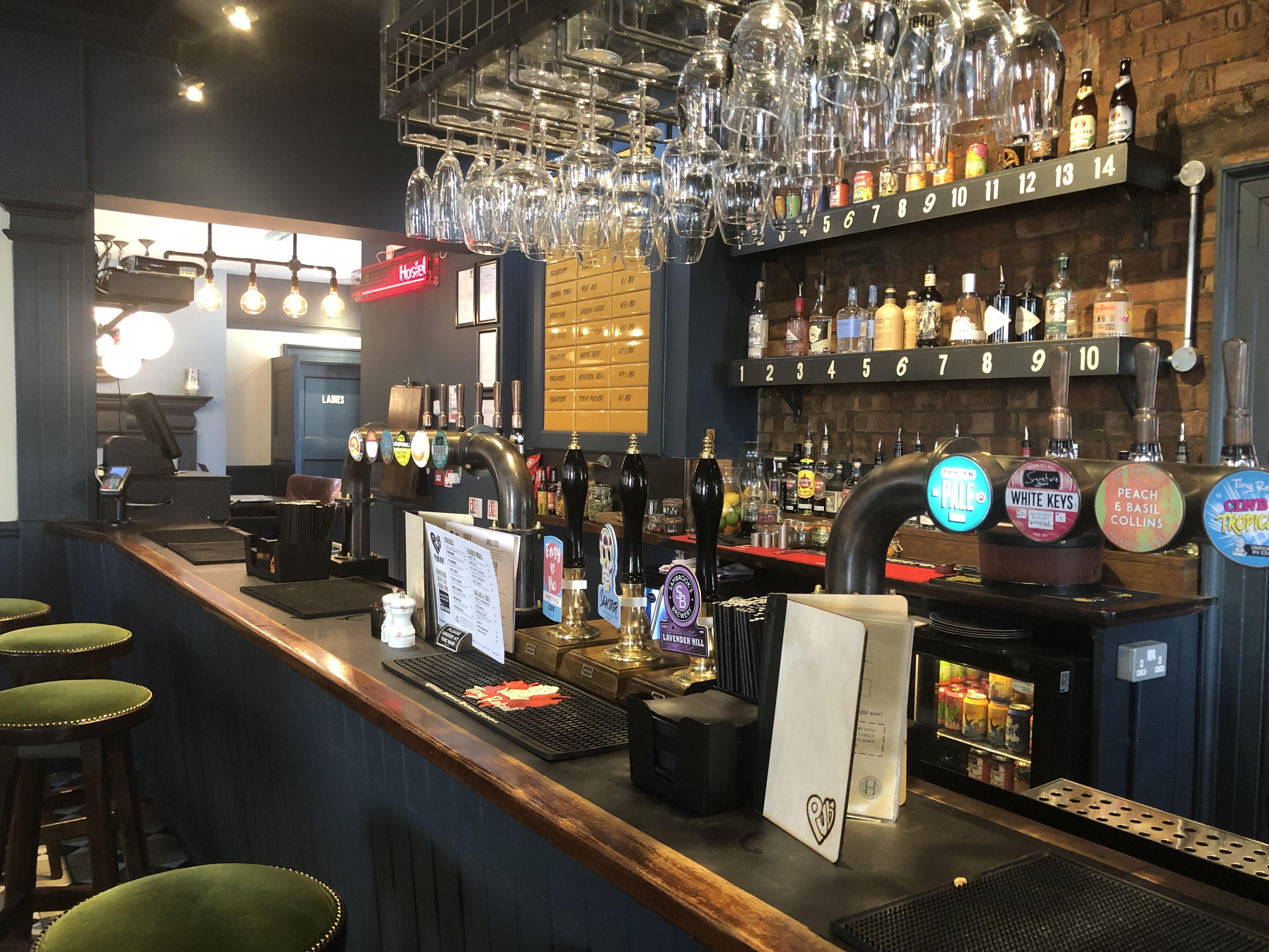 Hostal Publove @ The Steam Engine,waterloo *
