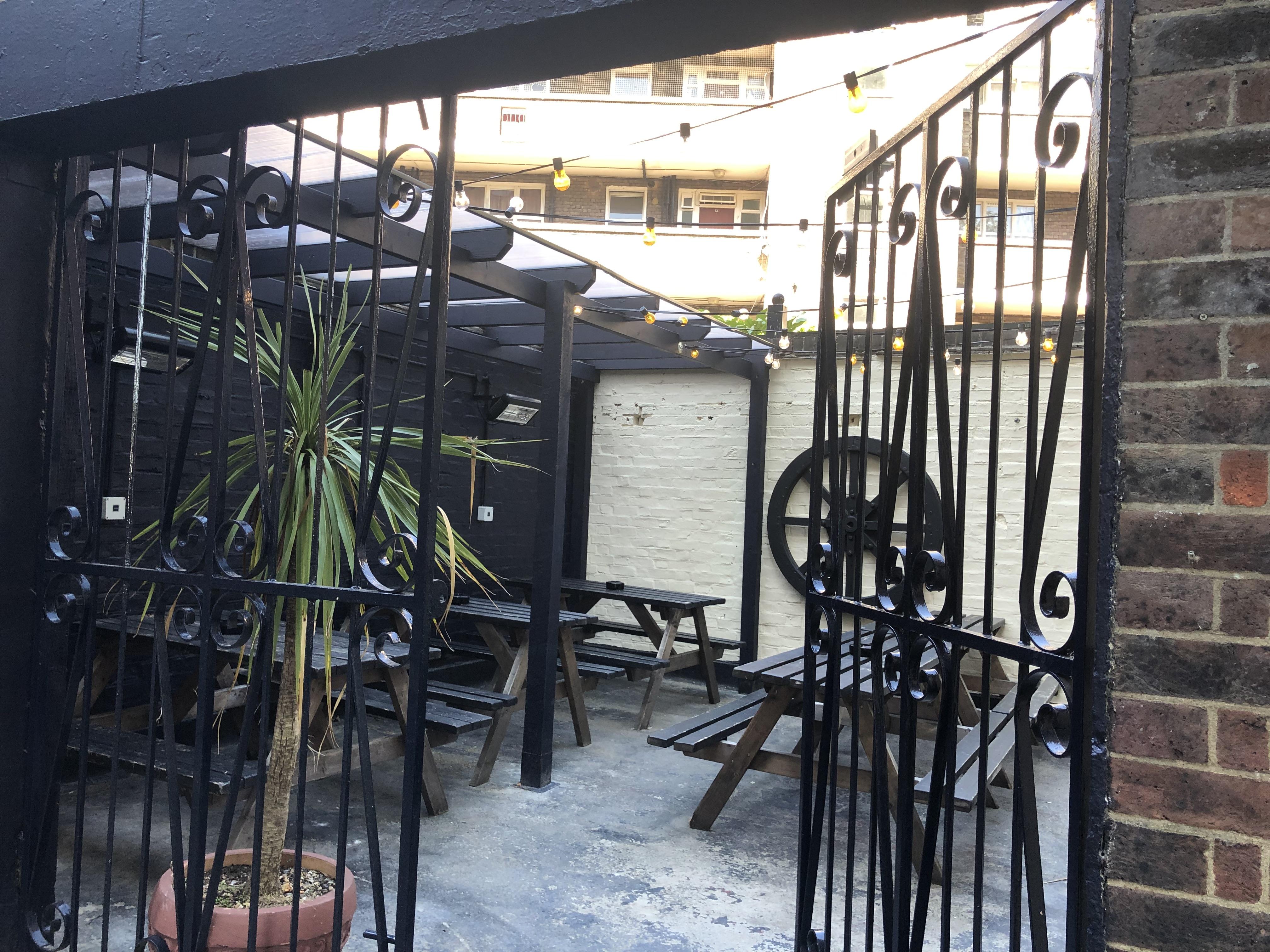 Publove @ The Steam Engine,waterloo Hostal Londres