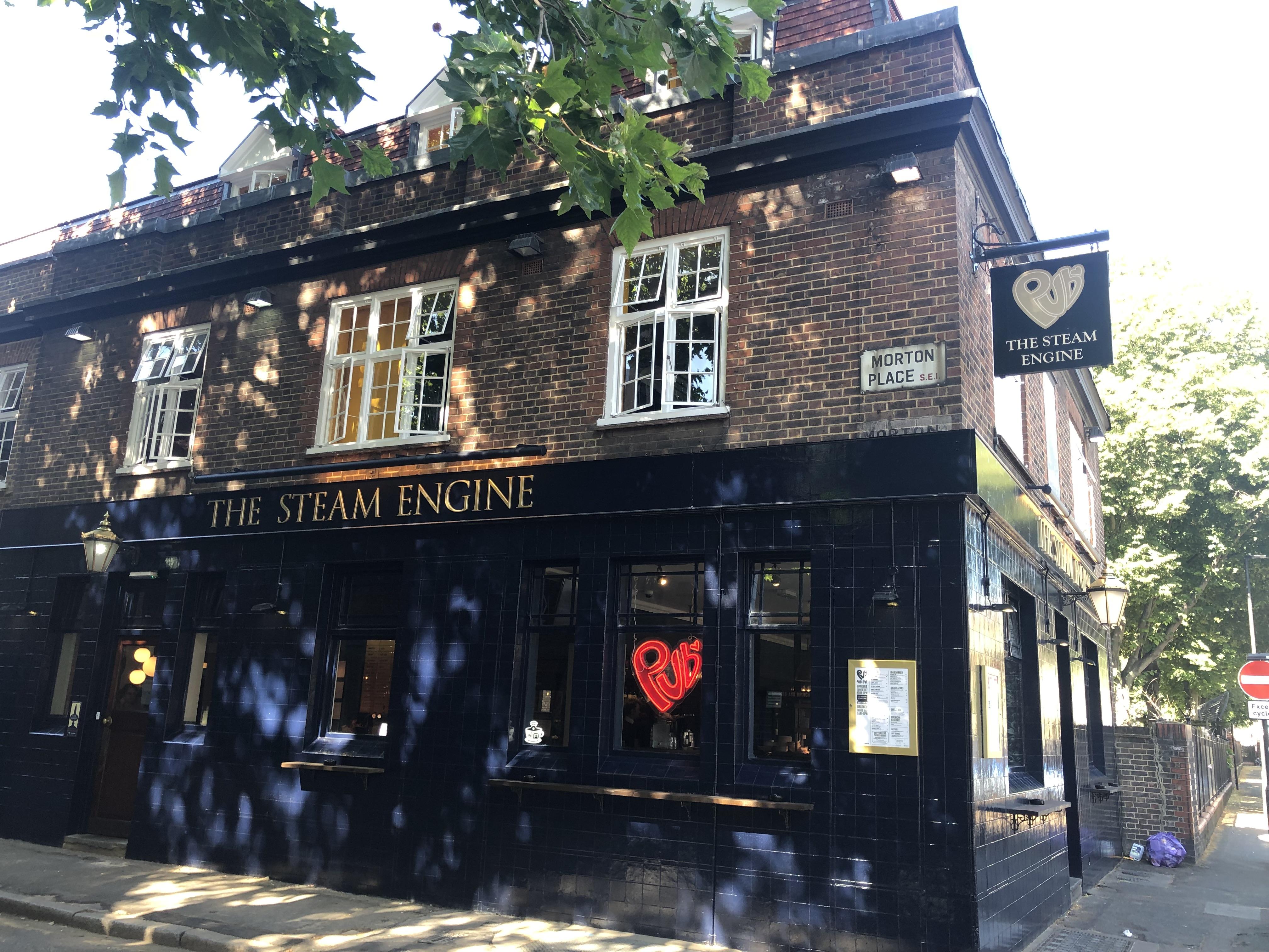 Hostal Publove @ The Steam Engine,waterloo