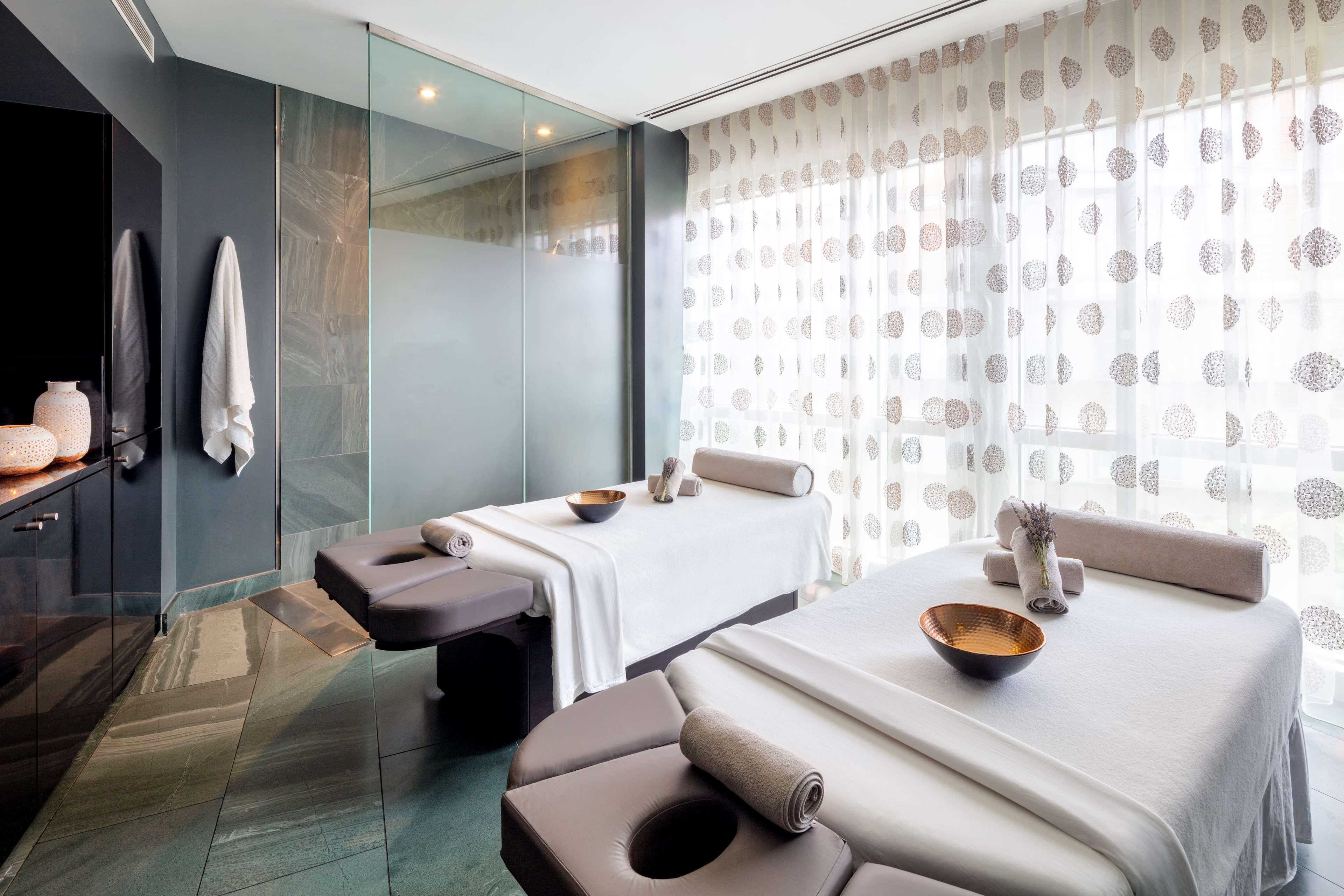 Hotel Radisson Blu Hotel, Canary Wharf East 4*