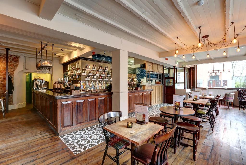Albergue Publove @ The Exmouth Arms, Euston *