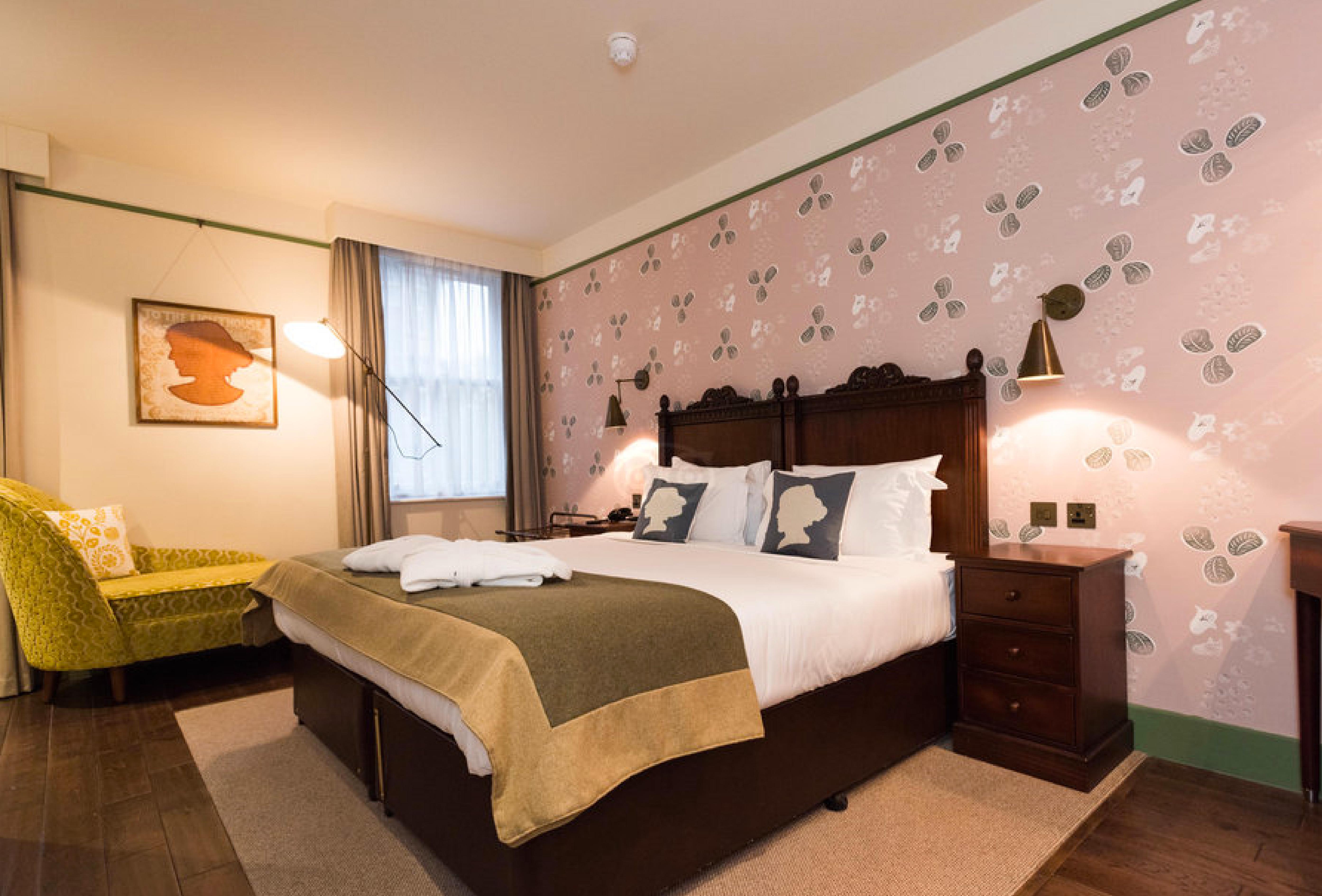 Morton Hotel 4*