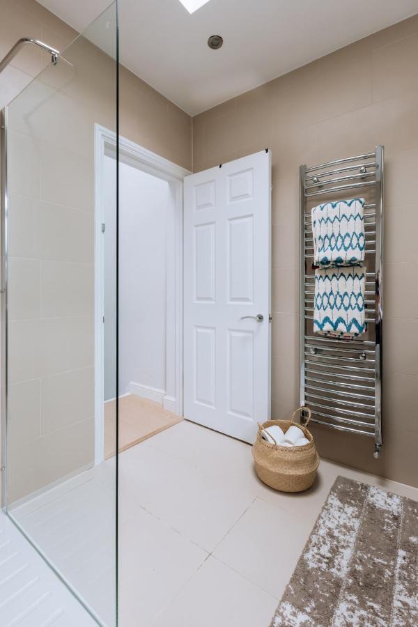 Séjour chez l'habitant Luxury And Bright Bedrooms In Queens Park Londres