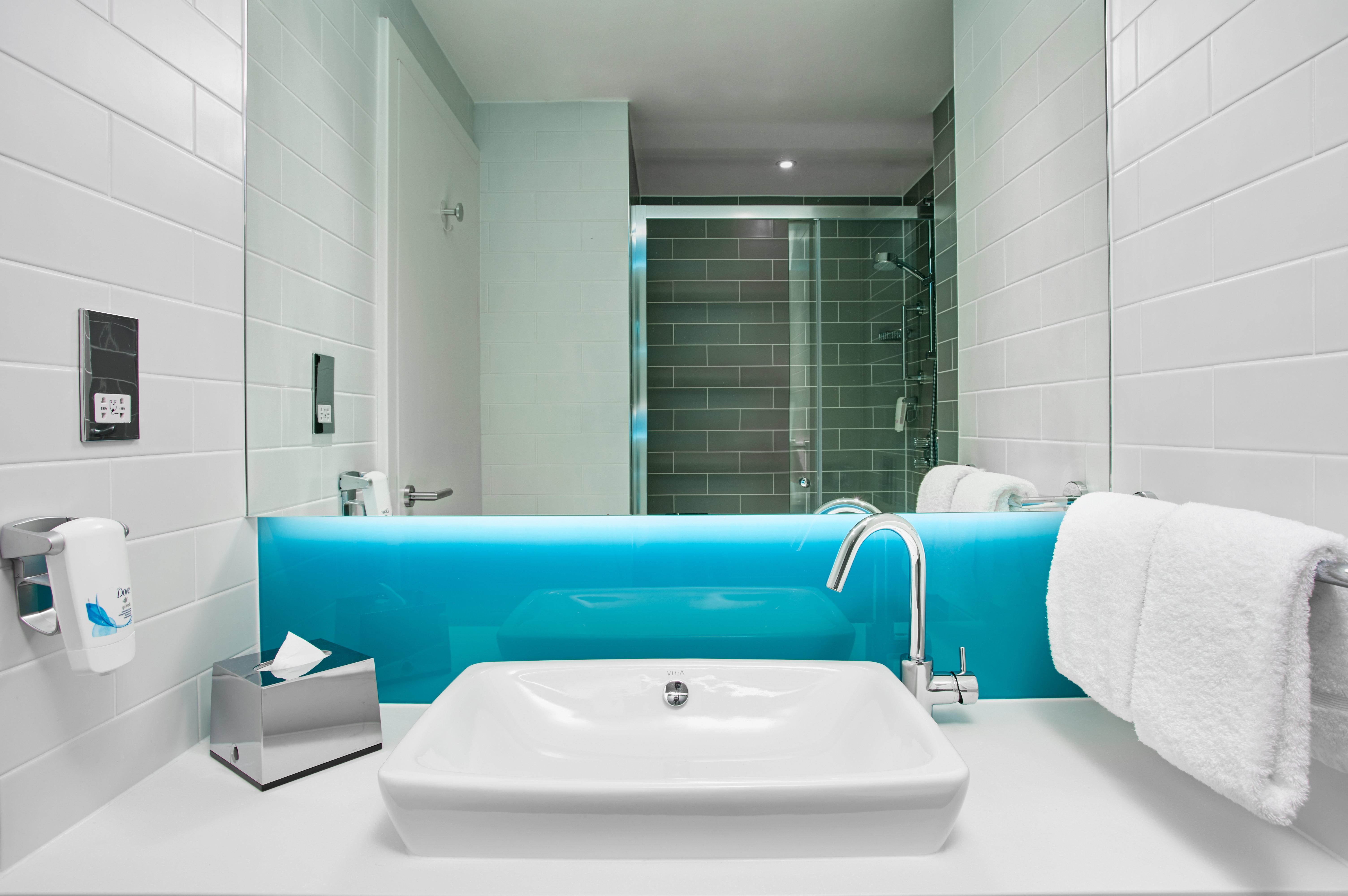 Hotel Express London-ealing, An Ihg Londres