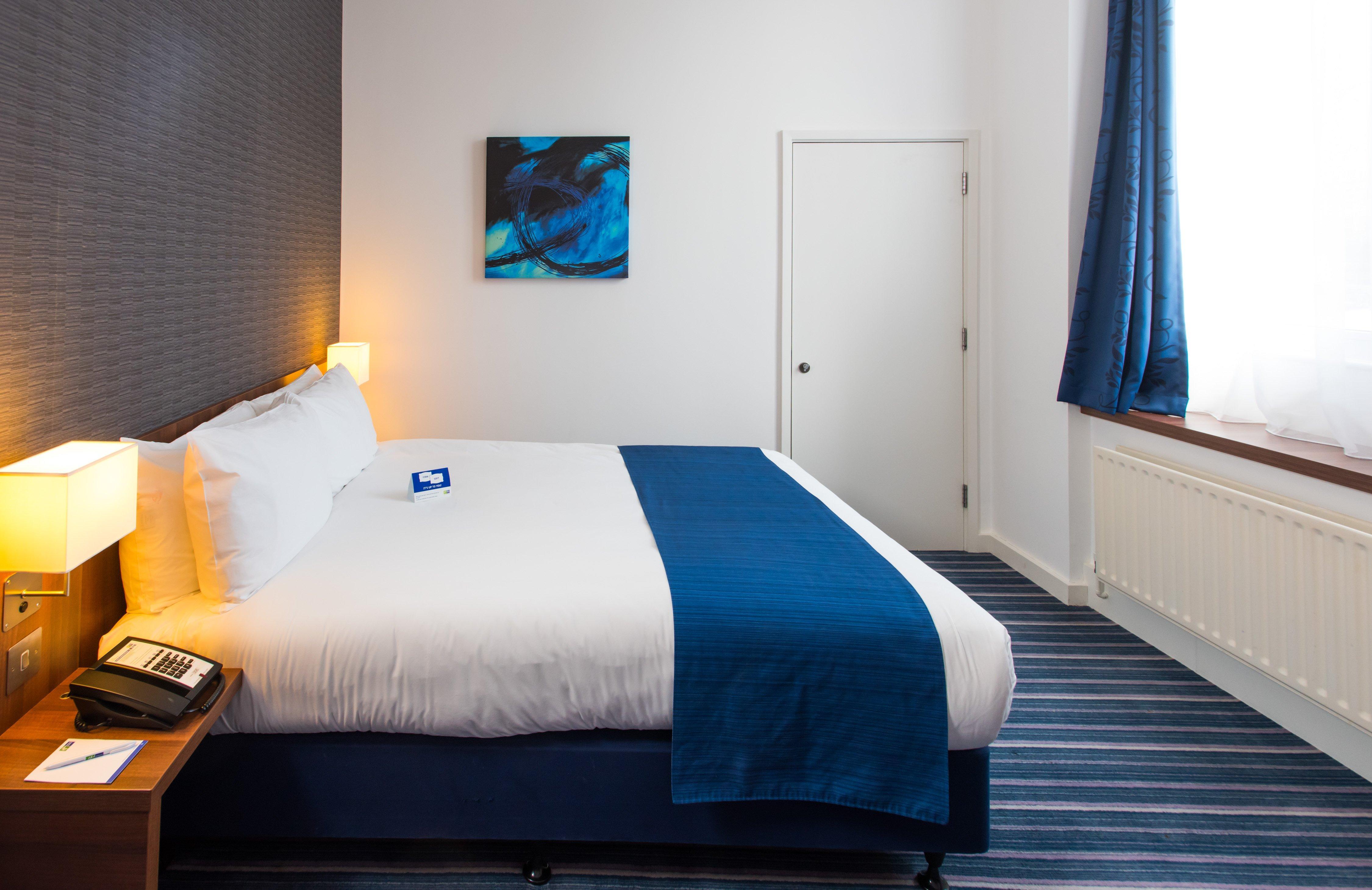 Express - Vauxhall Nine Elms, An Ihg 3* Londres