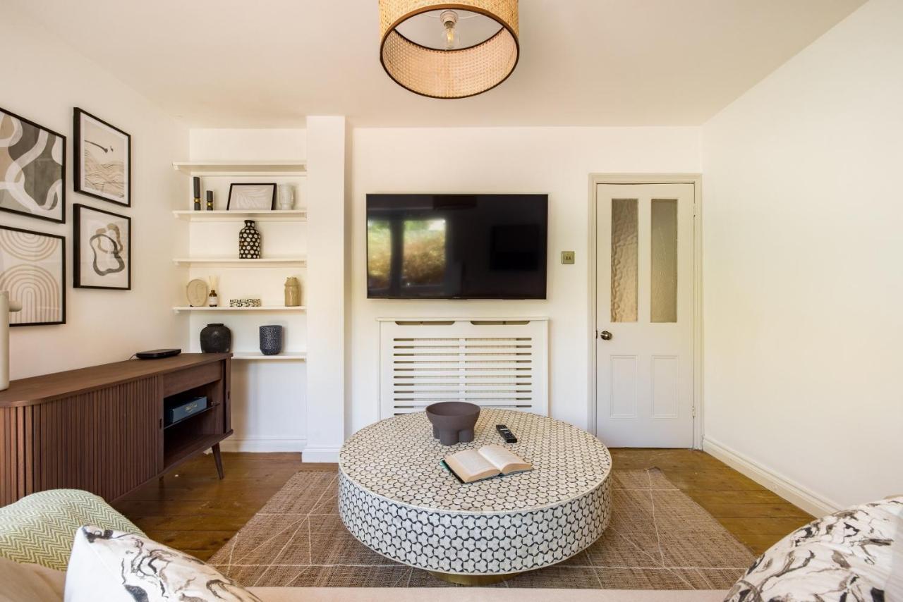 The Fulham Bolthole - Beckoning 2bdr Flat With Garden Londen