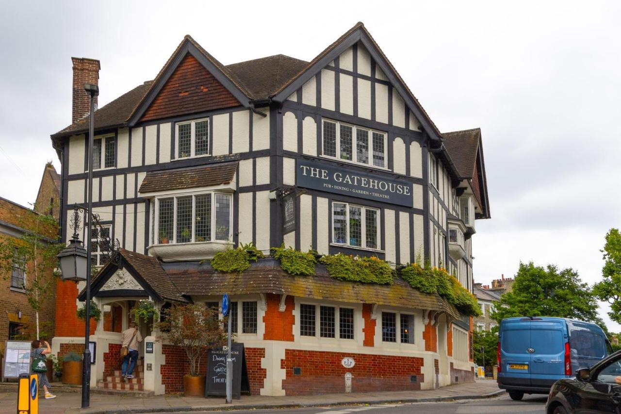 Apartment Stylish One Bedroom In Greater London