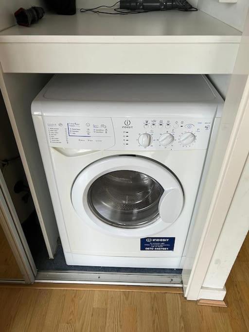 Stunning 2 Bed Flat! Centrally Located In London, Uk! Appartement *