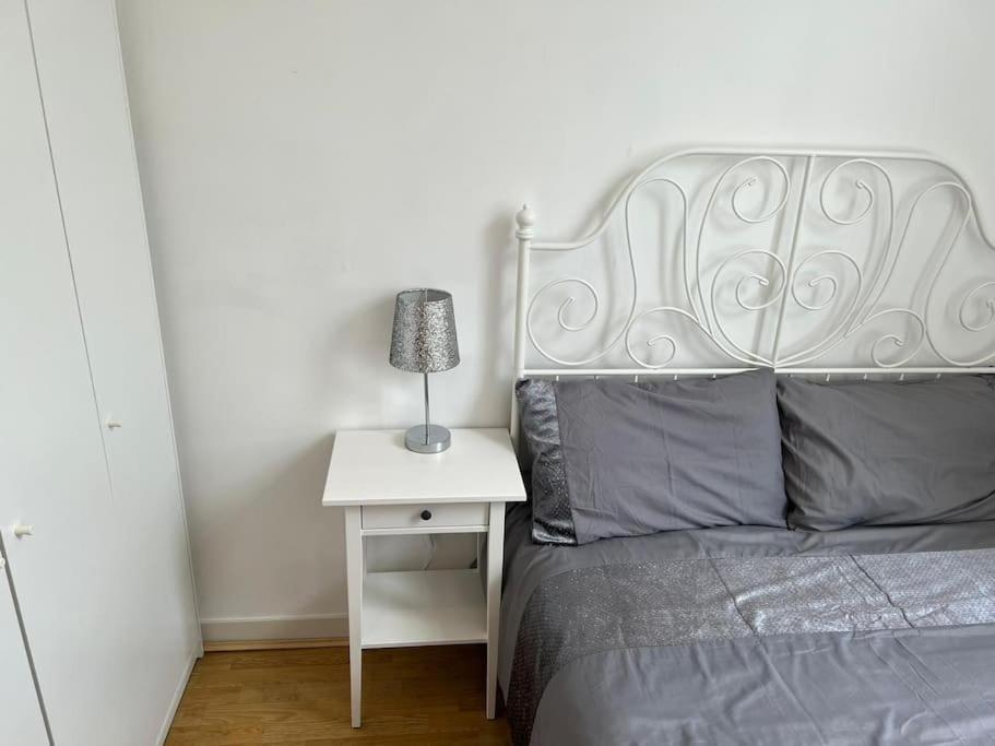 Stunning 2 Bed Flat! Centrally Located In London, Uk! Appartement Londres