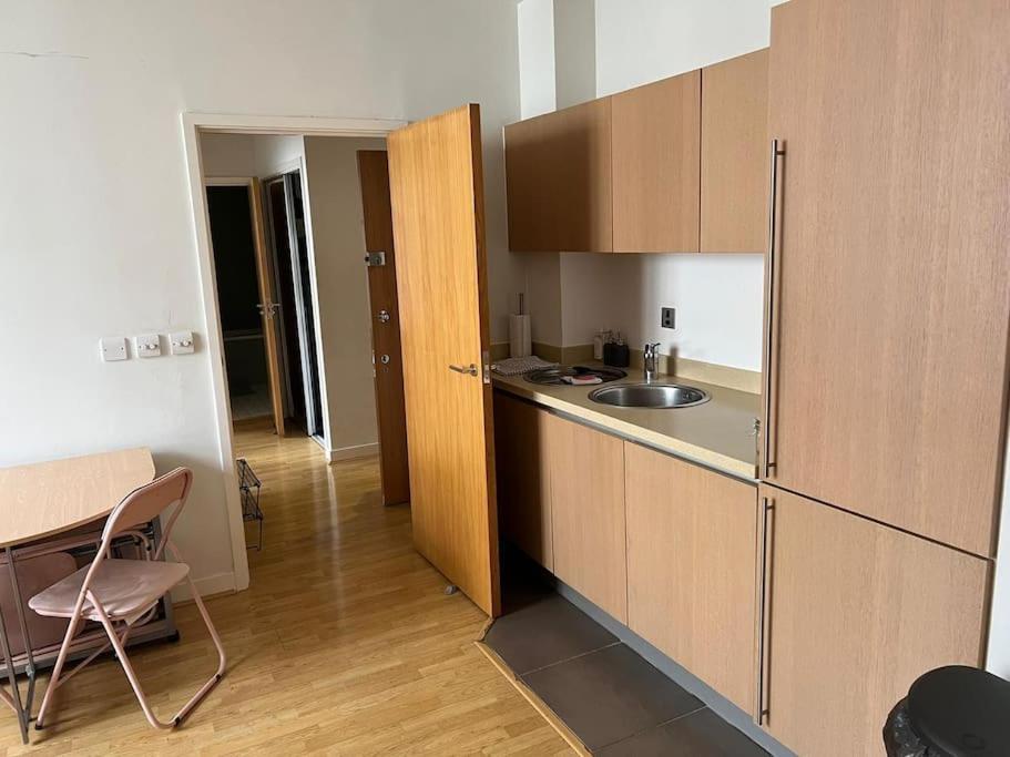 Stunning 2 Bed Flat! Centrally Located In London, Uk! Appartement Londres