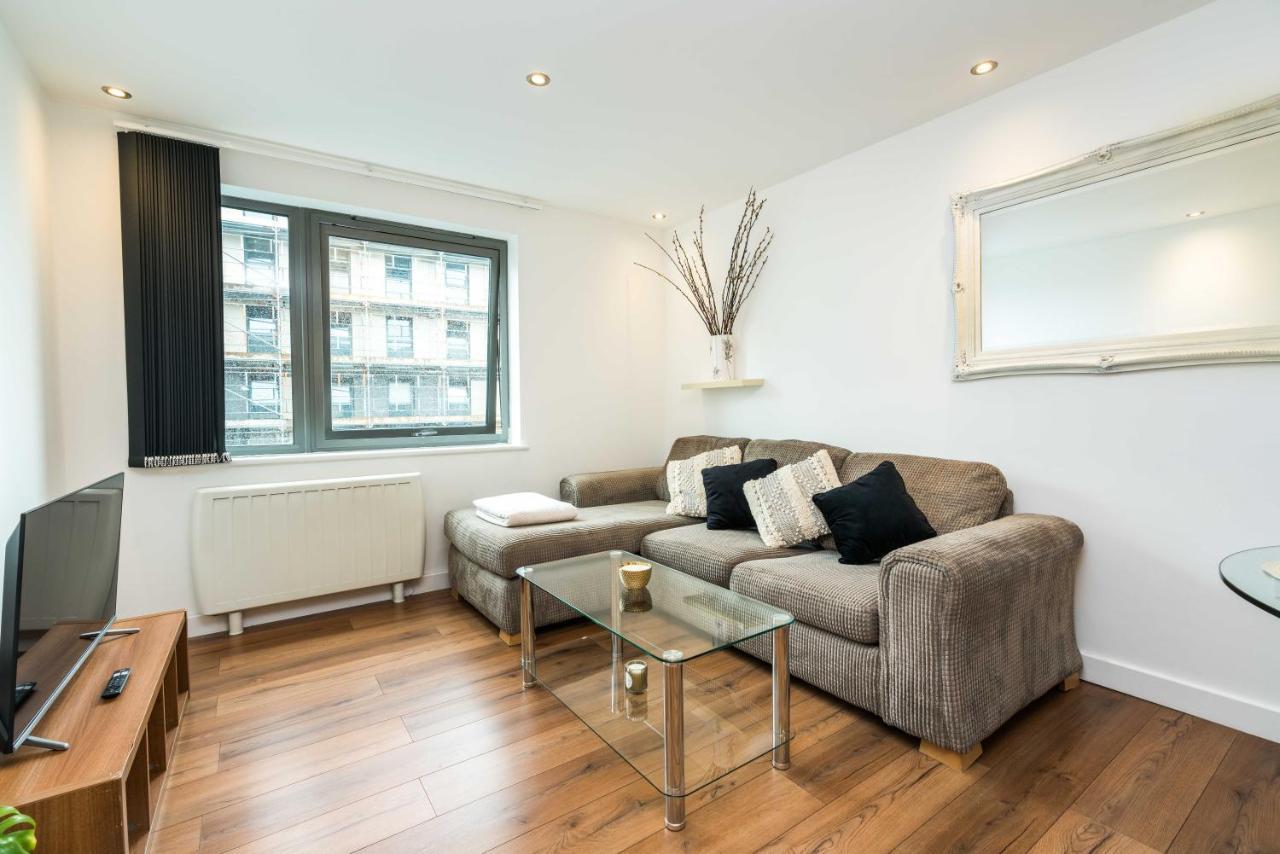 Fast Internet One Bedroom In Greater London, Id Required Londres
