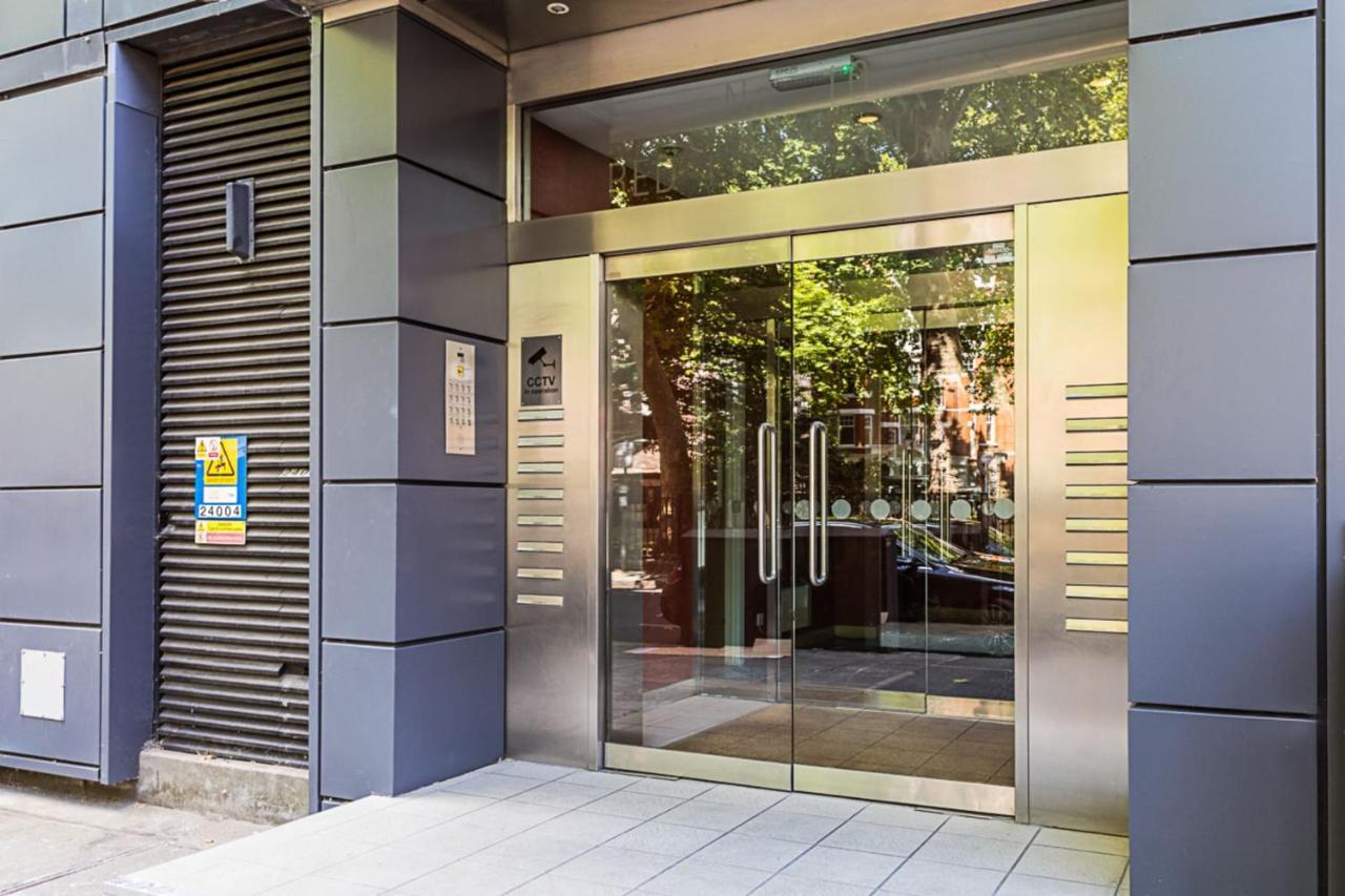 Stunning Modern In The Heart Of Holborn Londen