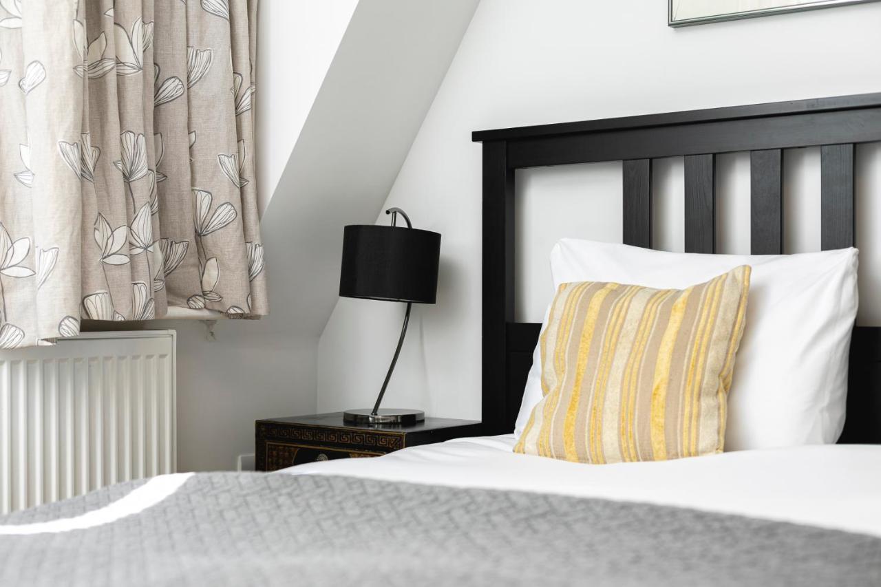 Penthousestays Notting Hill - Spacious 3 Bedroom King Bed - Near Portobello Road & Kensington High Street Apartamento *