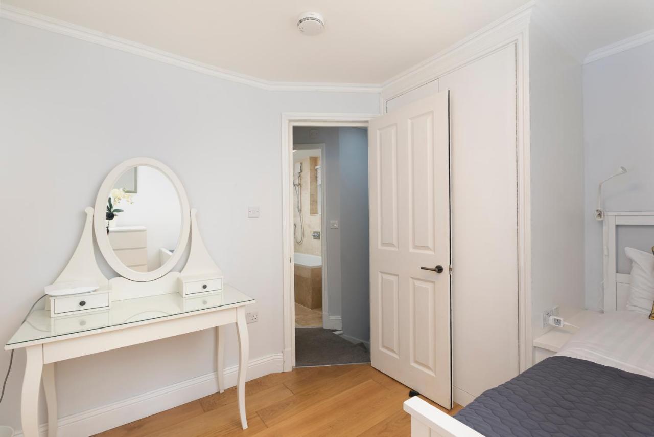 Apartamento Penthousestays Notting Hill - Spacious 3 Bedroom King Bed - Near Portobello Road & Kensington High Street Londres