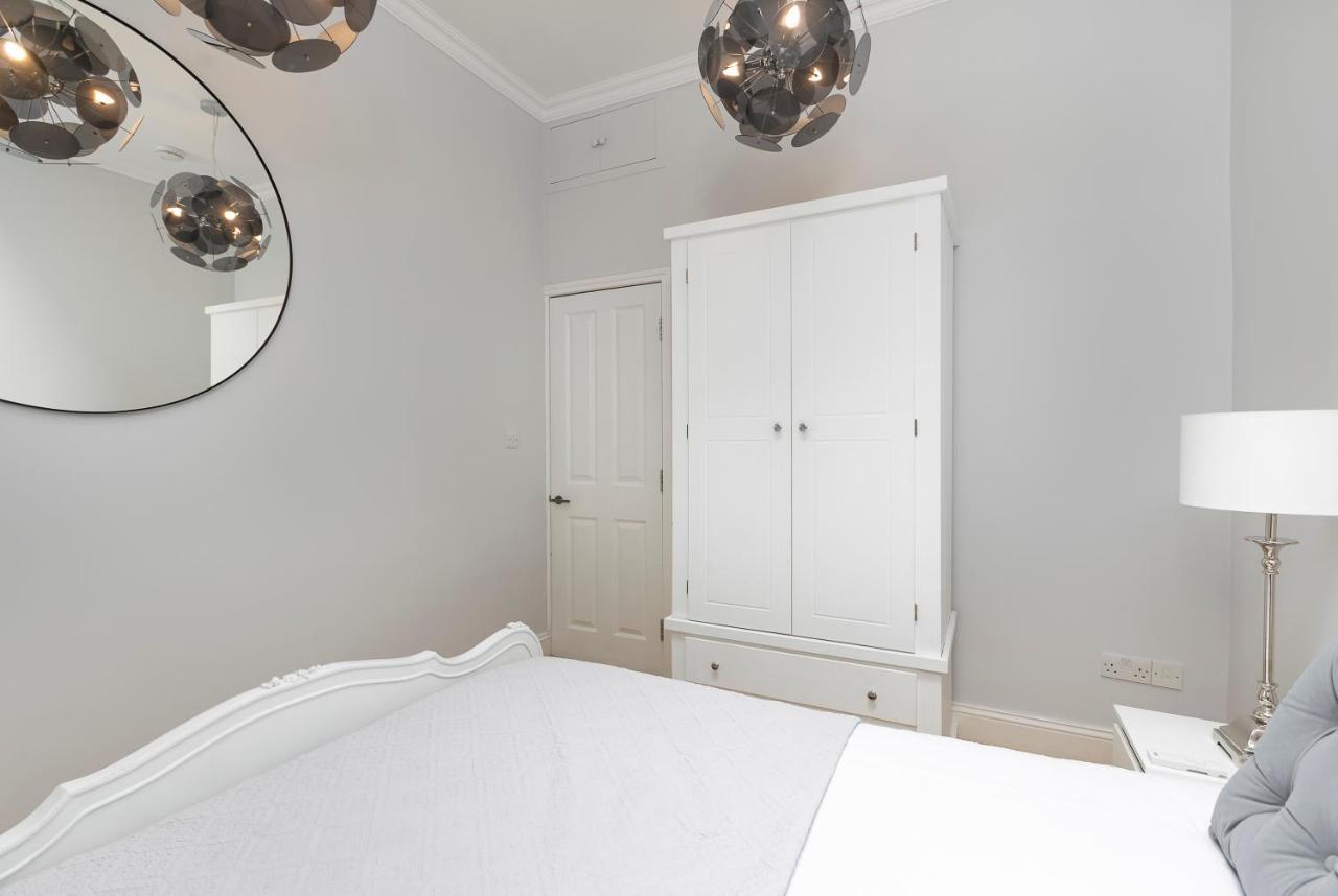 Penthousestays Notting Hill - Spacious 3 Bedroom King Bed - Near Portobello Road & Kensington High Street Apartamento Londres
