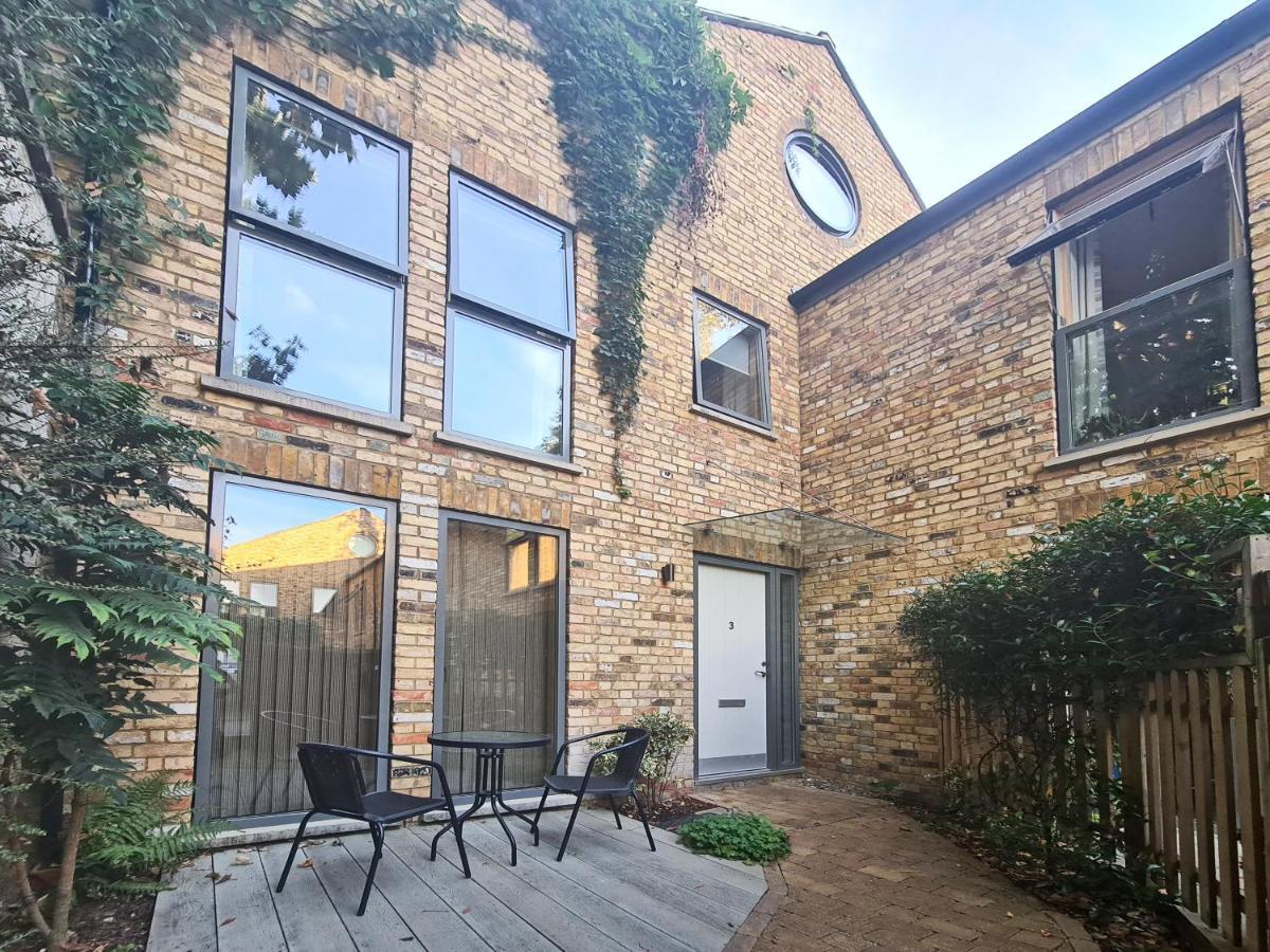 3 Benbow Mews