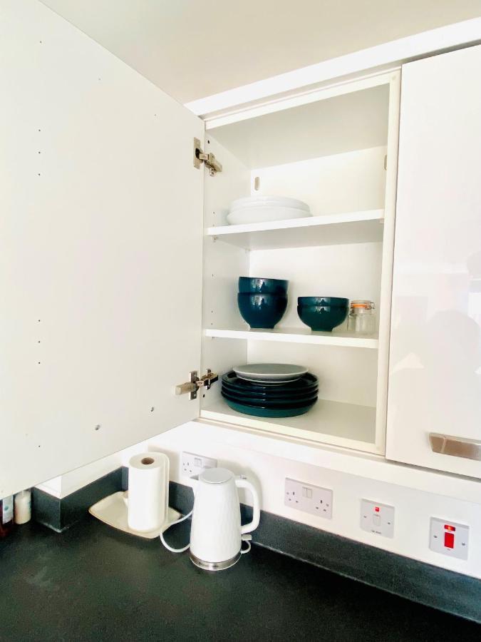 Stylish 2bed2bath Flat Roof Garden View Apartment *