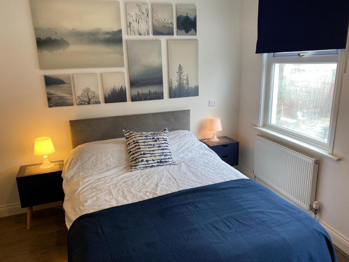 Casa de Férias 35 Mins To London. 3 Bedrooms. 2 Bathrooms With Garden Londres
