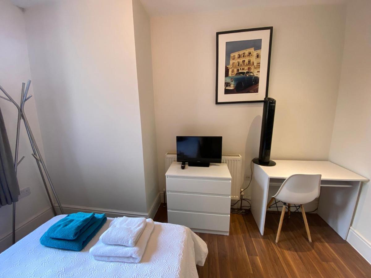 Notting Hill Next Door Bedroom In The Share Flat Guest house