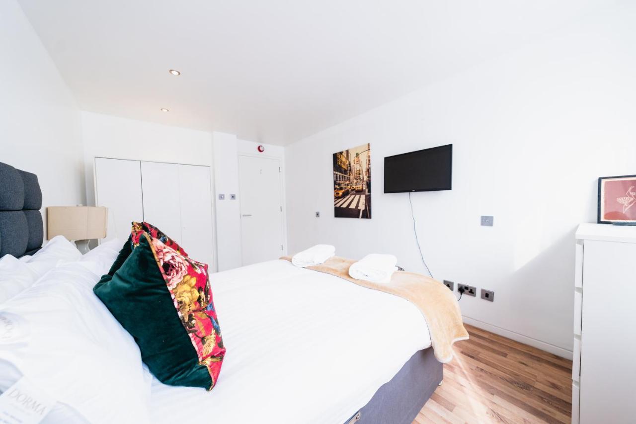 Apartment Bond Street London