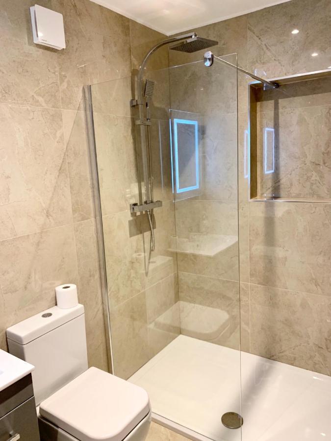 Modern 2 Bedroom With Private Garden Appartement *