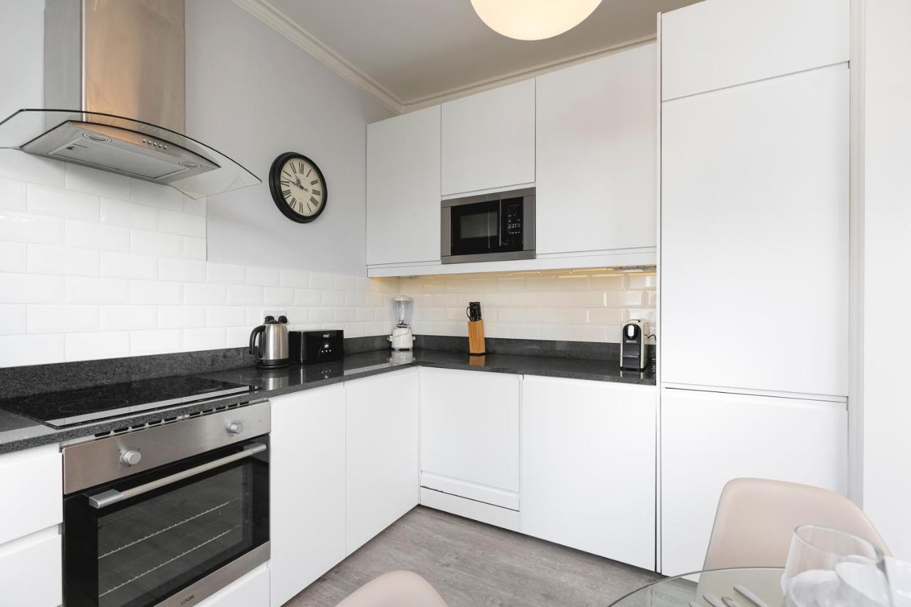 Apartment Penthousestays Notting Hill - Chic 2 Bedroom W/ King Beds - Near Portobello Road & Kensington High Street London