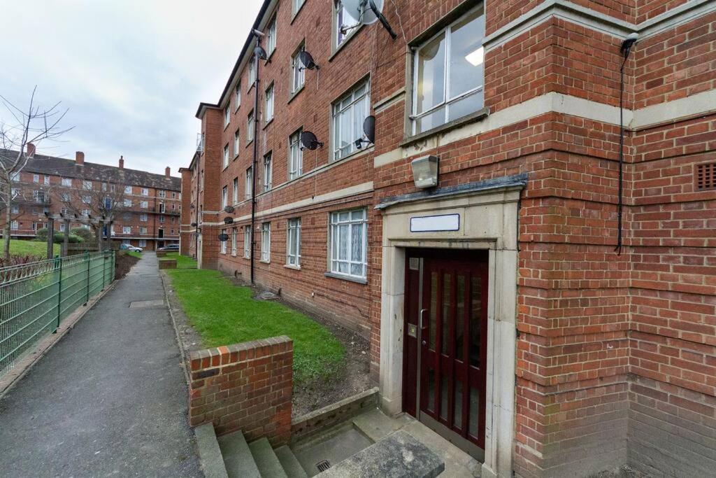 2 Bed * Londres