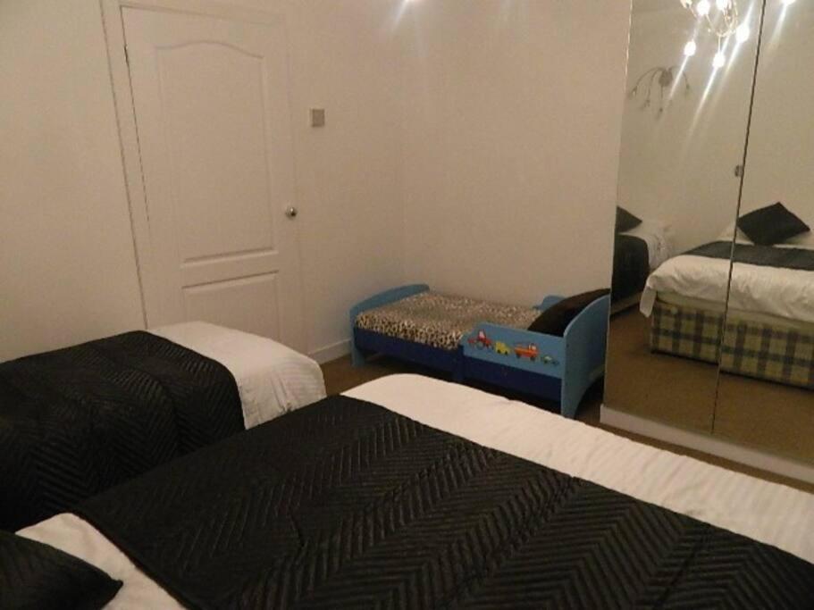 2 Bed * Londres
