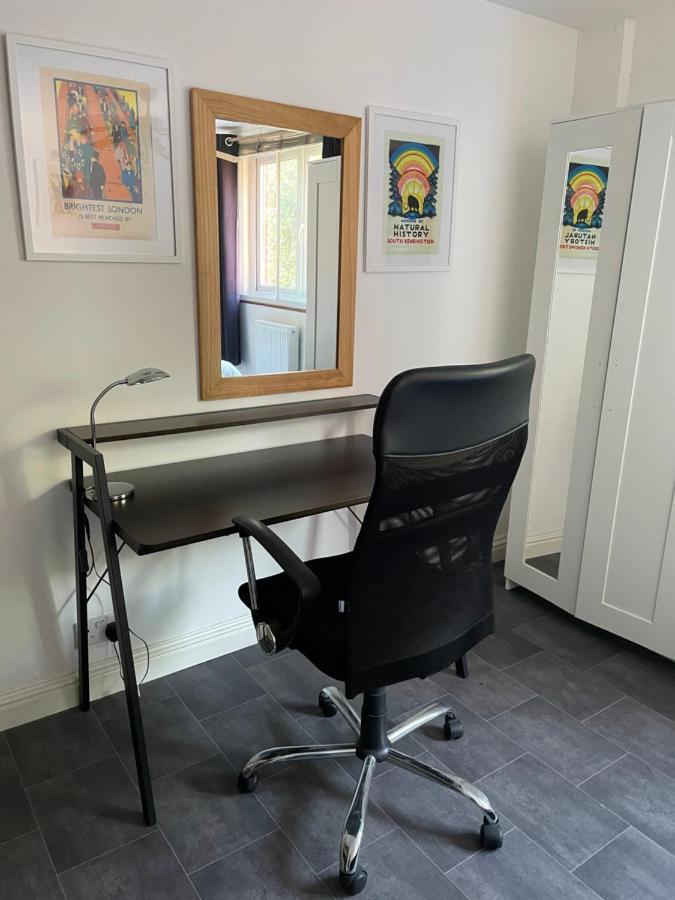 Lovely 2 Bedroom Flat In