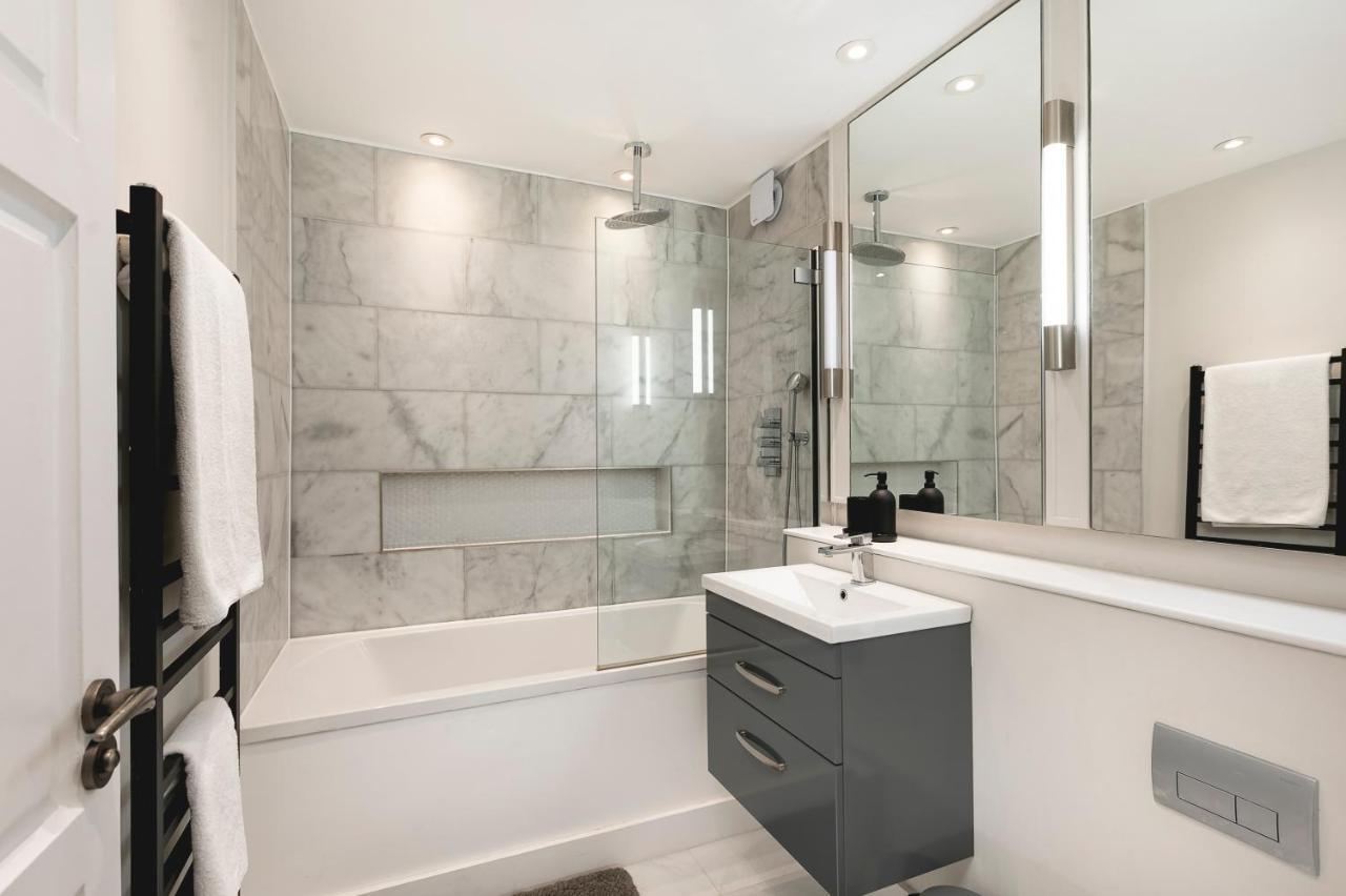 Penthousestays Chelsea - Luxury 2 Bedroom W/king Bed - Near King's Road Londres