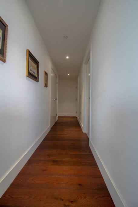 2 Bed 2 Bath - Amazing Views Of And River Thames Londen