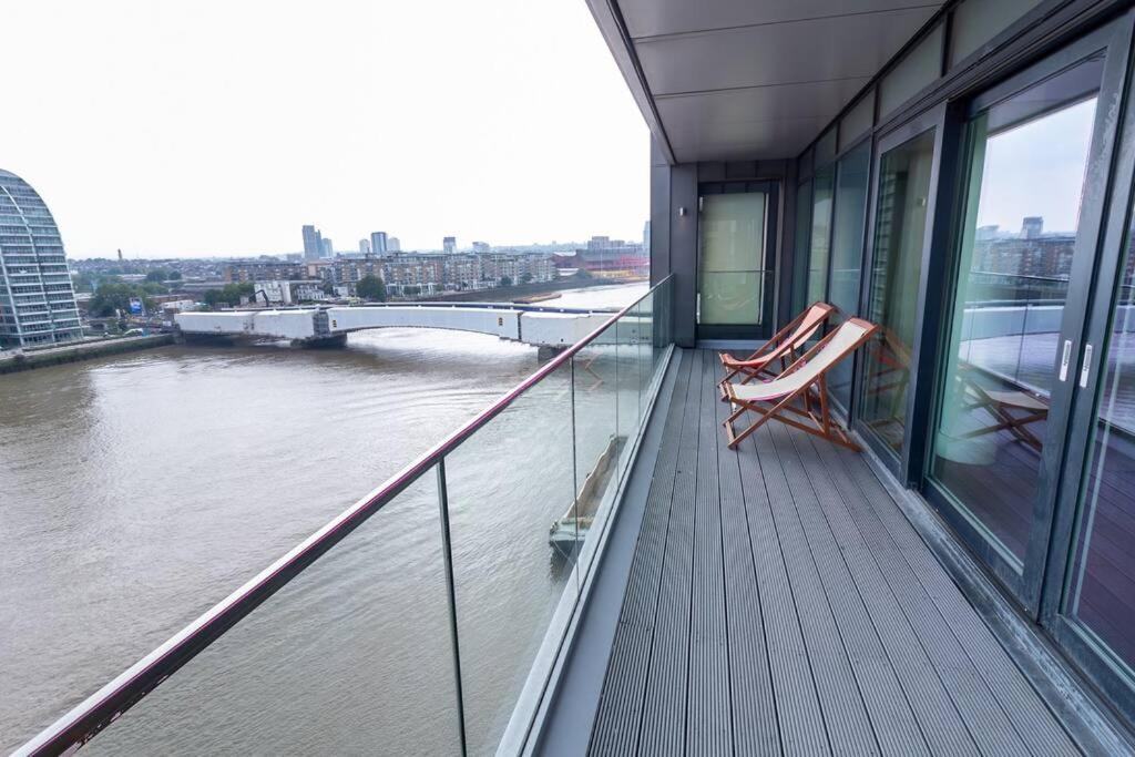 2 Bed 2 Bath - Amazing Views Of And River Thames Appartement *