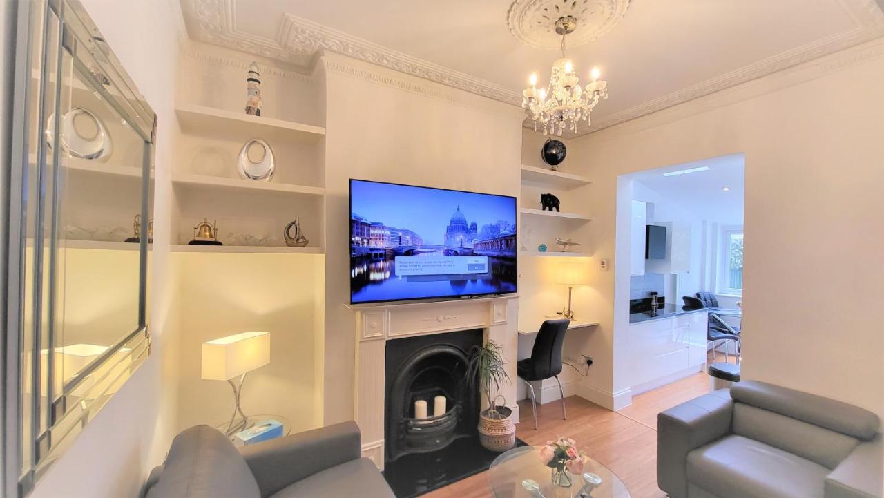 Appartement 2 Bed Luxury Service In The Heart Of Chiswick Town, W4 Zone 2