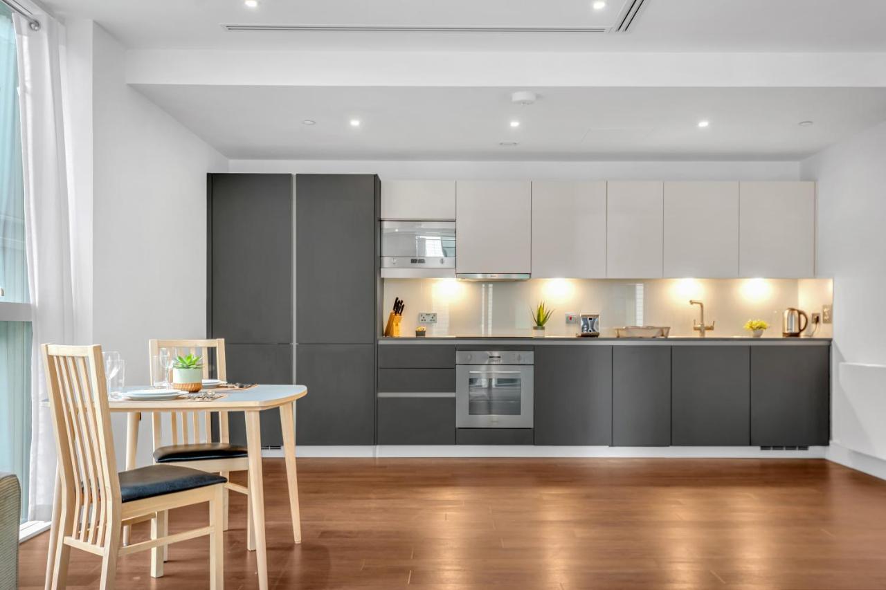 Modern 01 & 02 Bed In Canary Wharf * Londres