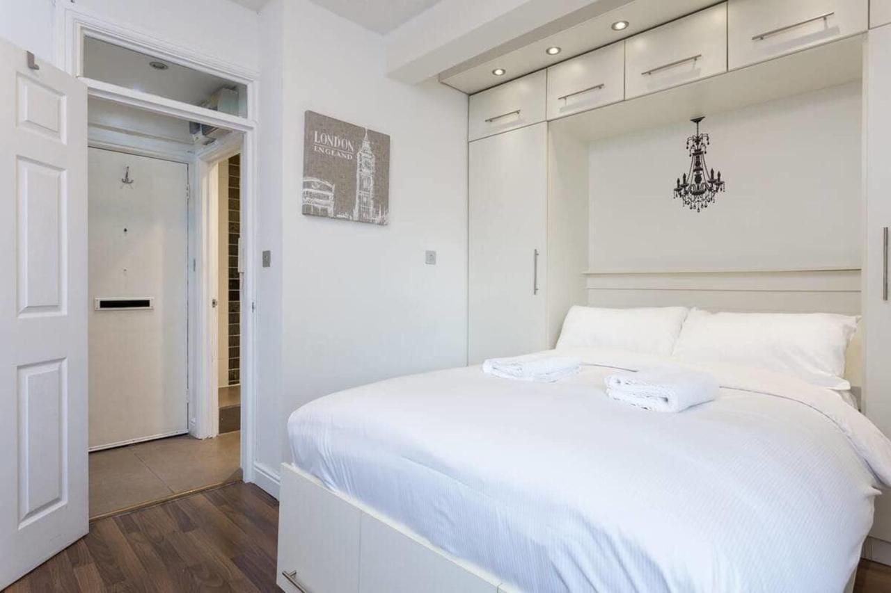 Stylish Studio Near Notting Hill Station! Apartment