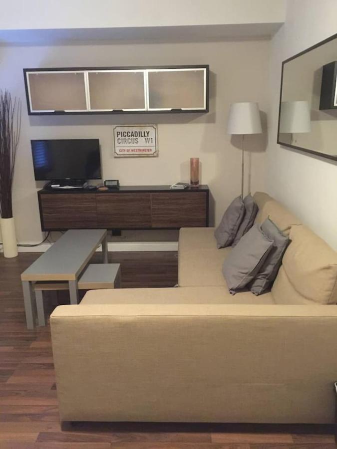 Stylish Studio Near Notting Hill Station! Apartment London