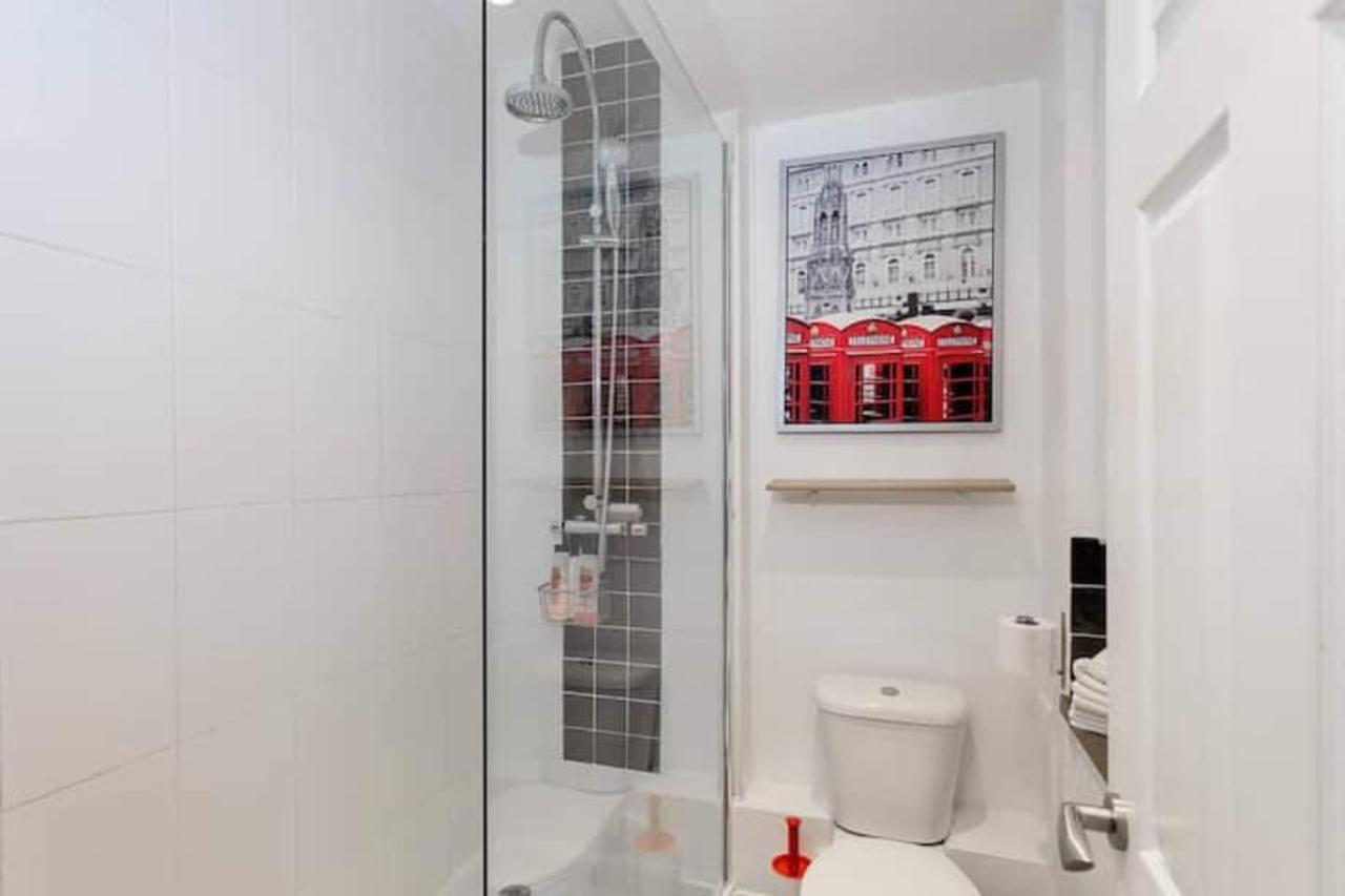 Stylish Studio Near Notting Hill Station! Apartment London