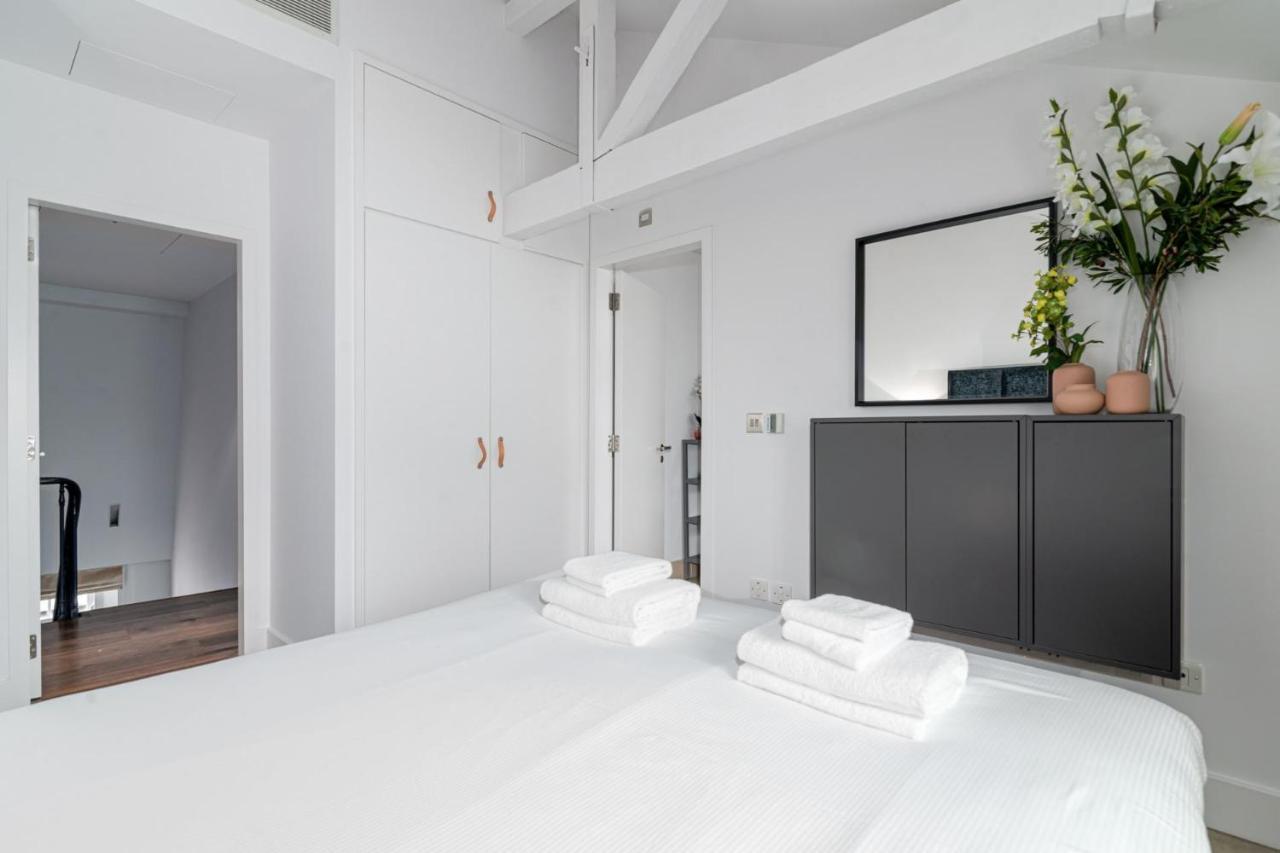 A Stunning Three Bedroom In Mayfair Apartamento *