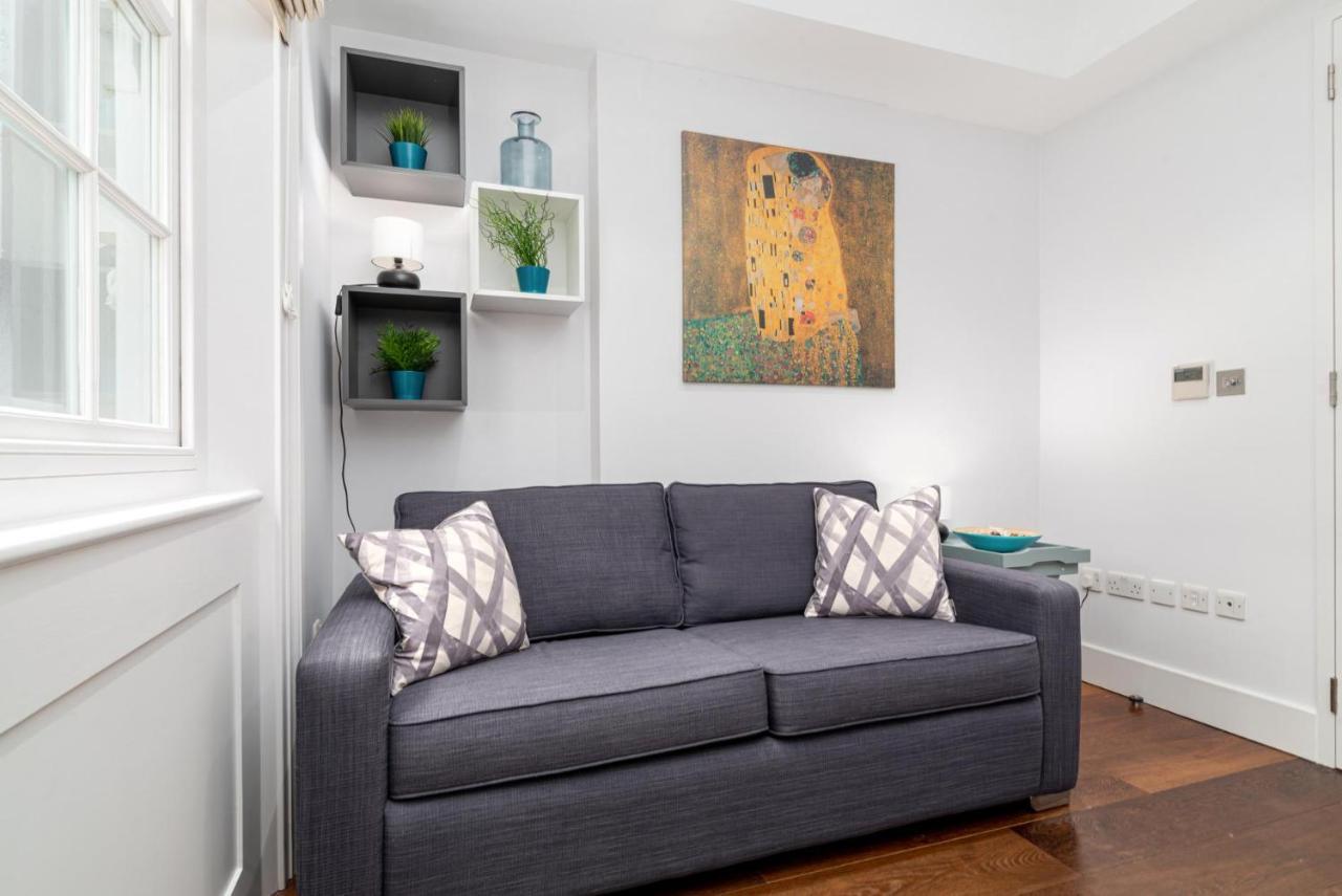 A Stunning Three Bedroom In Mayfair Londres