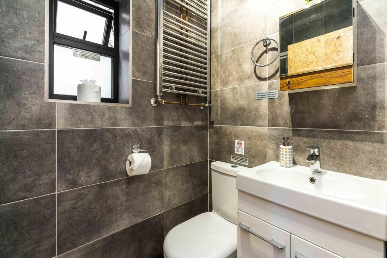 1 Bedroom House With An Edge In King Cross Vakantiehuis *
