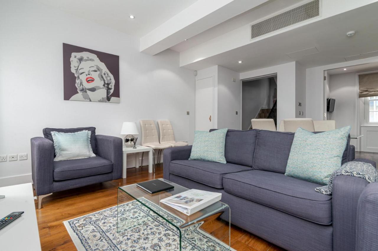 A Stunning Three Bedroom In Mayfair