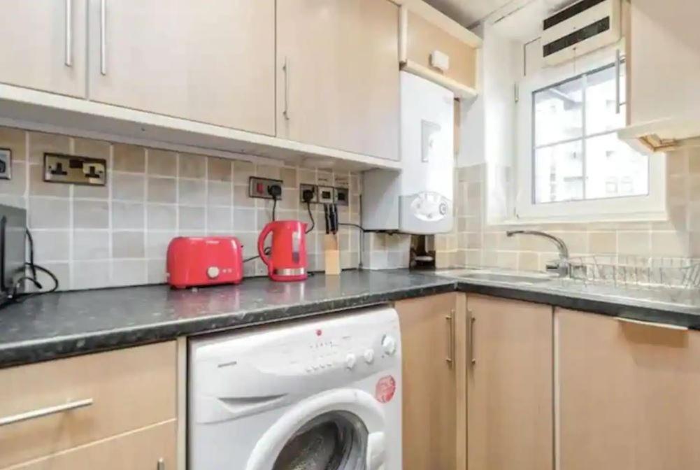 Aplacetostay Apartment, Zone 1 * London