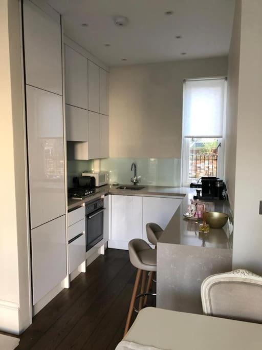 Apartamento Stylish 3-bedroom Flat In Kensington Londres
