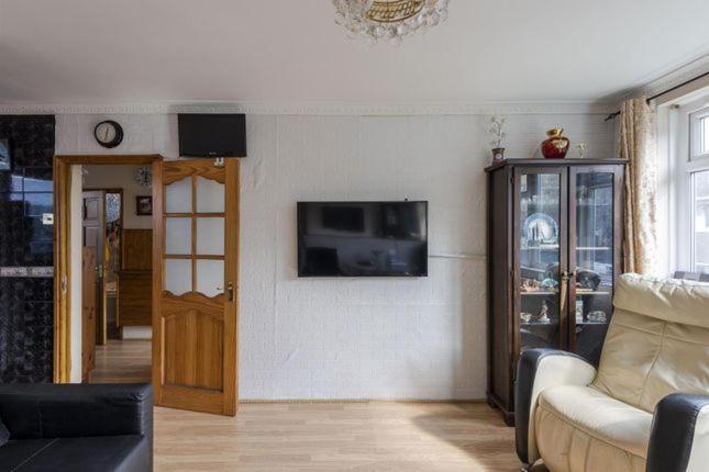 Apartamento 1 Bedroom Flat Close To With Free Parking Arrangement Londres