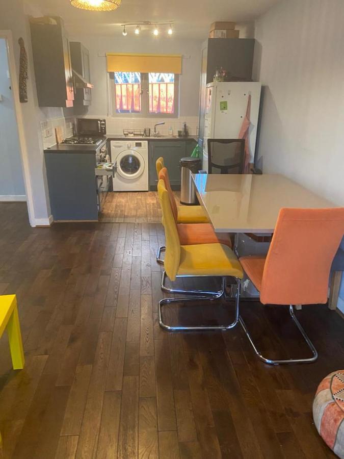 Spacious 1-bed Flat In North Kensington Apartamento Londres